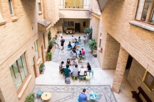 我们学校在格拉纳达（Granada）DQ 09