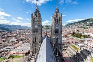 私たちの学校  QUITO DQ 07